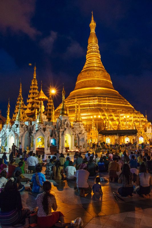 shwedagon pagoda