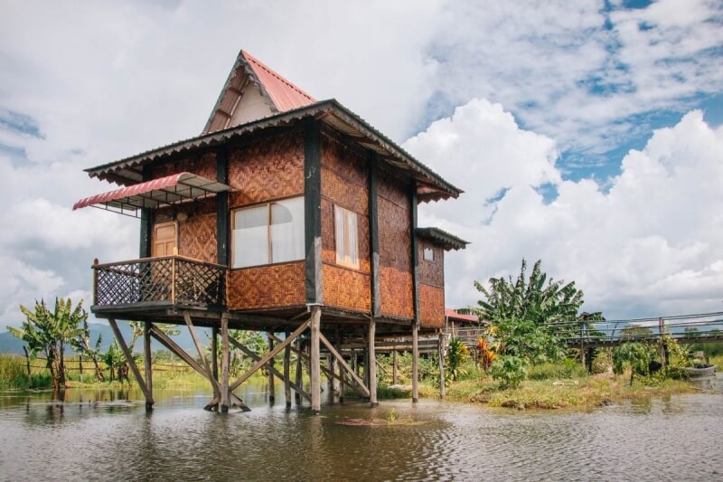 Inle Lake Houses