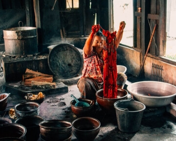 Inle Lake Attractions - Weaving Lotus Fabric