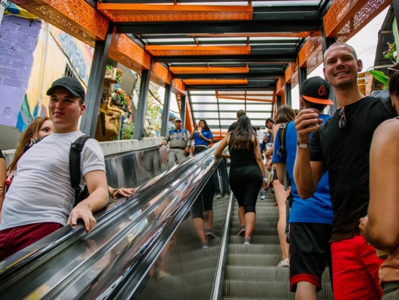 Comuna Trece Escalators